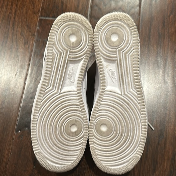 white air force ones size 9.5 men/ 11.5 women’s - Picture 5 of 6